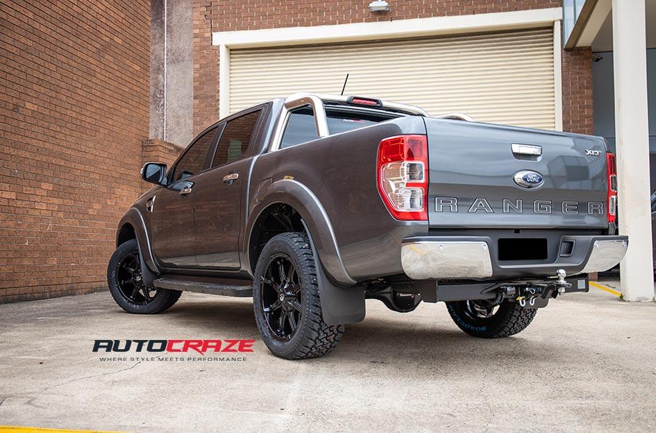 FORD RANGER COUPLER GLOSS BLACK